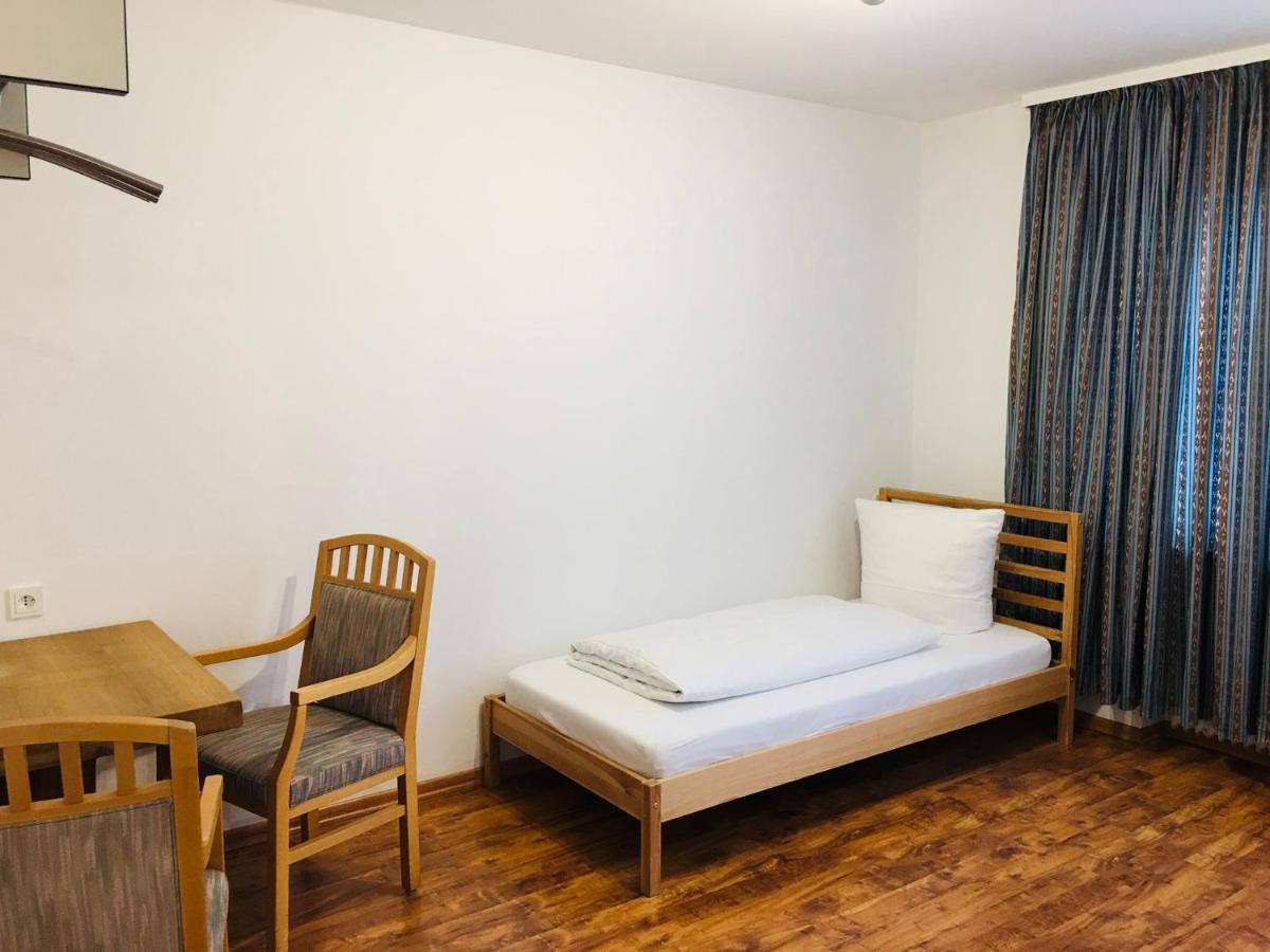 Apartamente Pfullingen Eksteriør billede